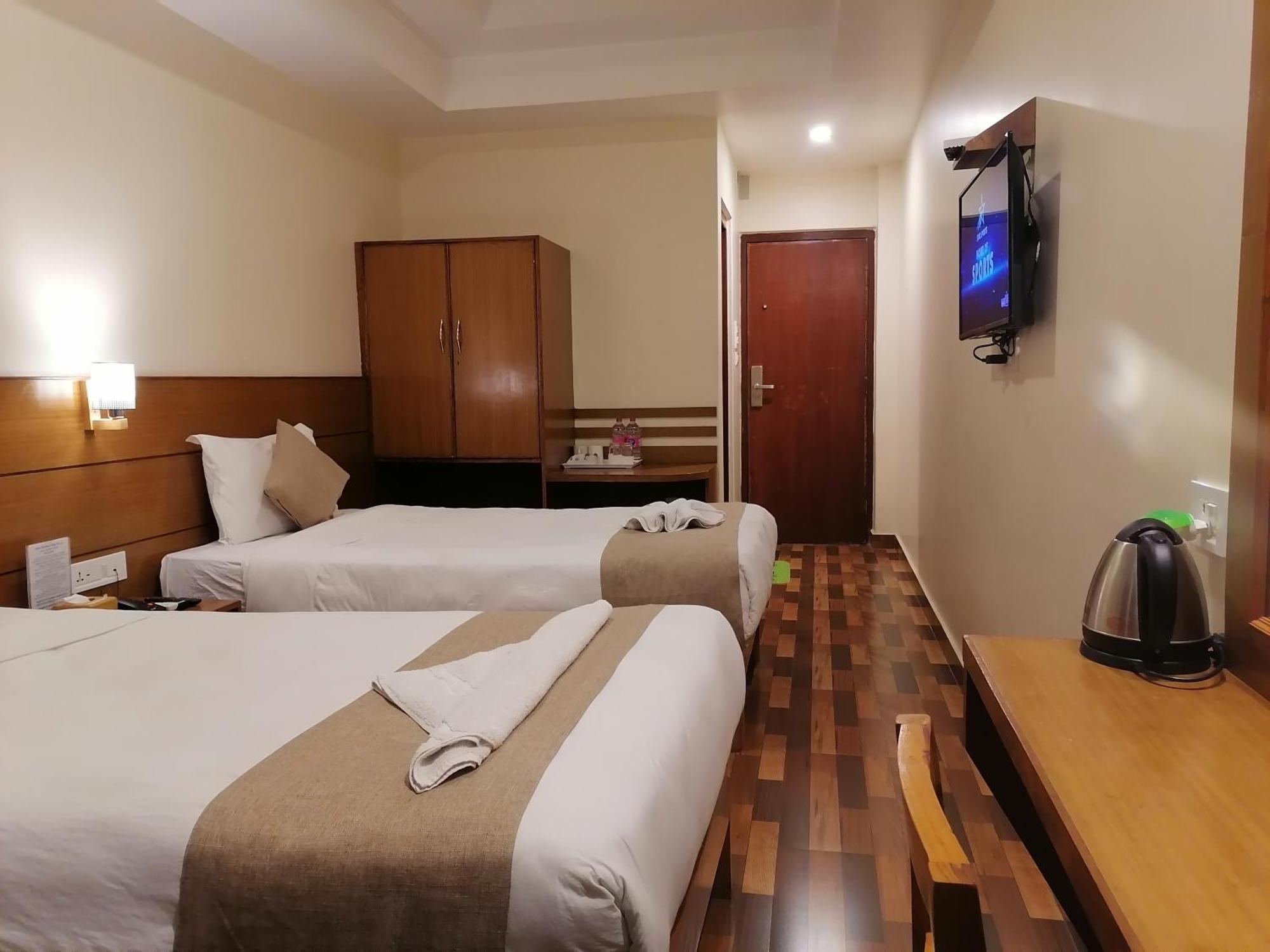 Urban Boutique Hotel Pokhara Exterior foto