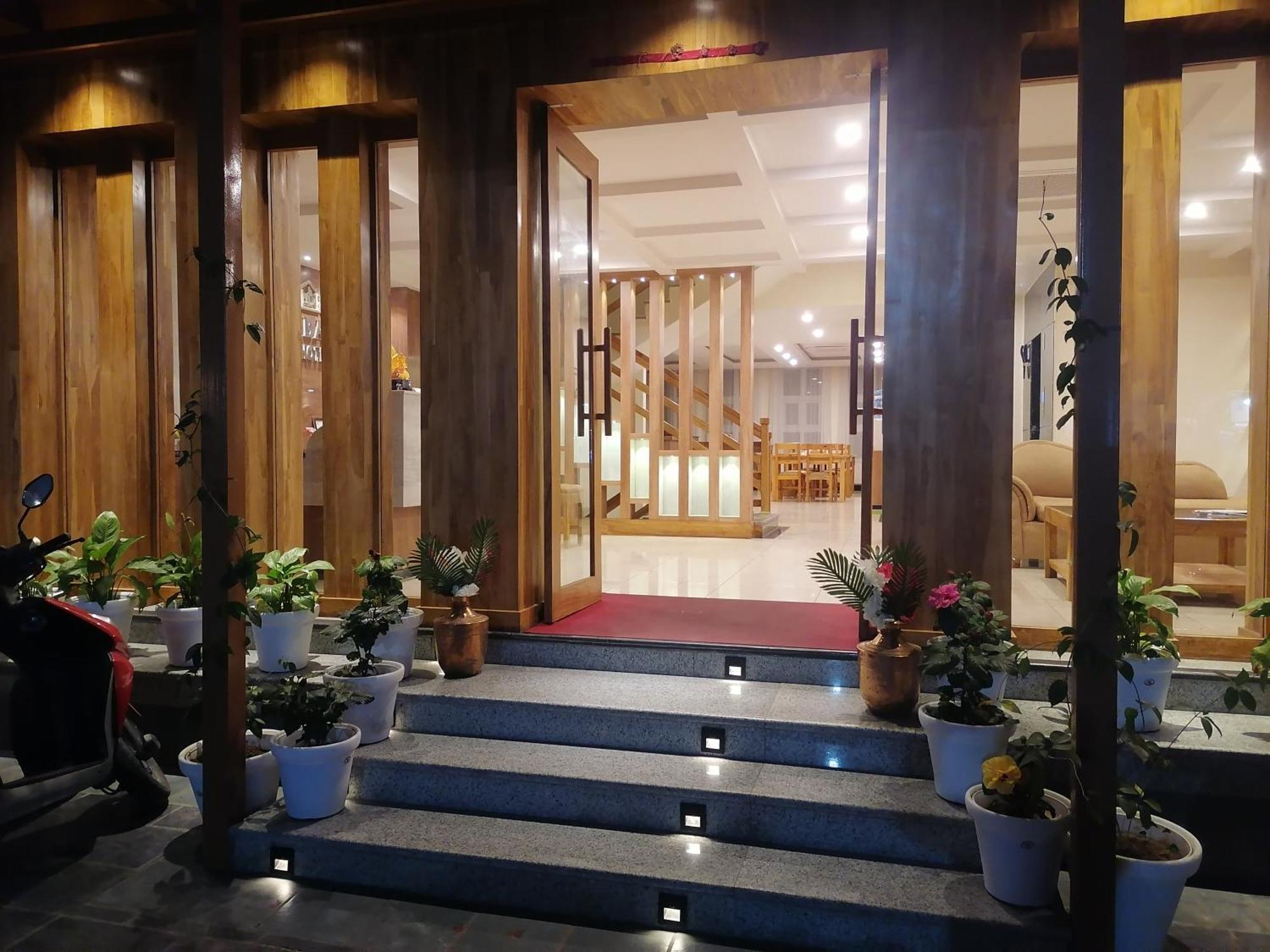 Urban Boutique Hotel Pokhara Exterior foto